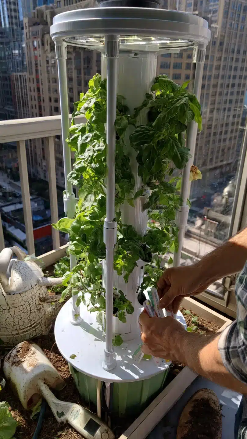 aeroponic-tower-garden-hx-tower