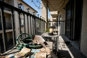 balcony-lighting-ideas-featured.jpg